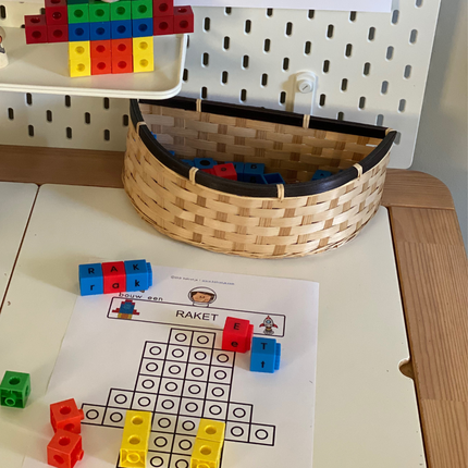 linking cubes bouwkaarten thema: de ruimte