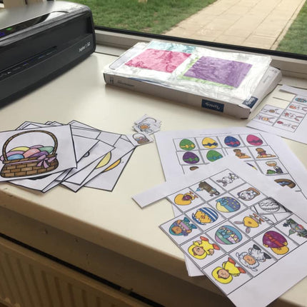 met de beebot paaseieren rapen