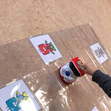 met de robotmuis bij de robot