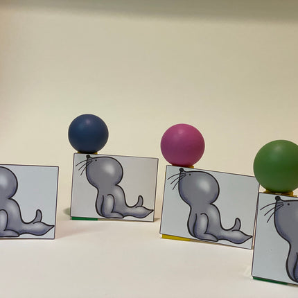 spelen met houten ballen