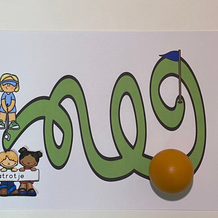 spelen met houten ballen