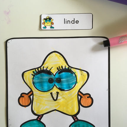 symboolkaarten en naamkaarten met kleurige vormen en spelideeën