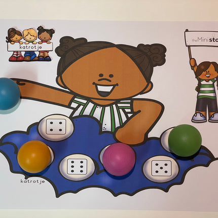 spelen met houten ballen