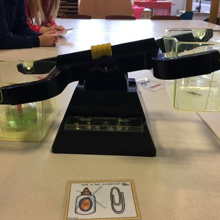 wegen en vergelijken met materialen in de klas